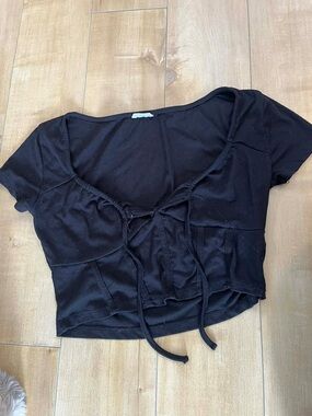 3/12$🫐Ardene Black Short Sleeve Drawstring Crop Top